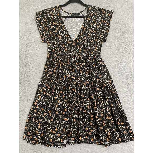 Urban Outfitters Women’s Julia Tiered Fit & Flare Black Beige Dress Size Small - Picture 2 of 10